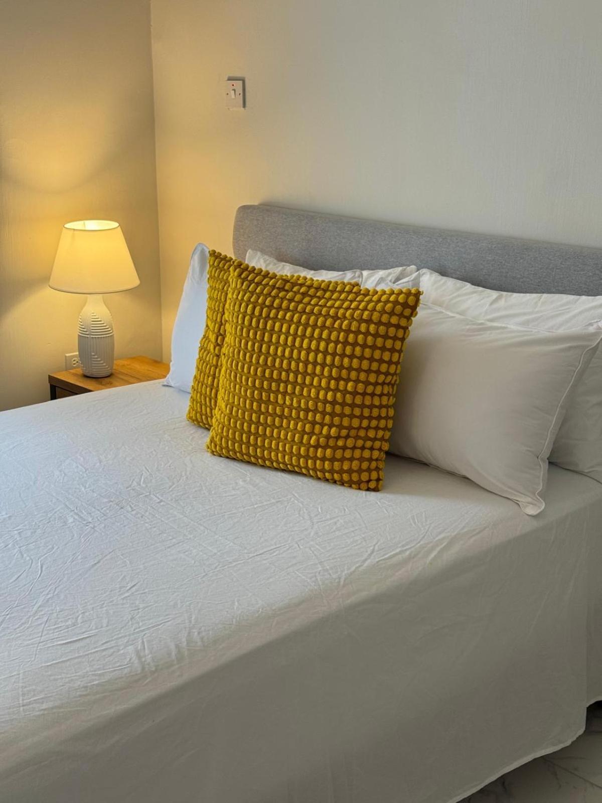 Phoenix Park Villas - Portmore - 10Mins To Beach Luaran gambar